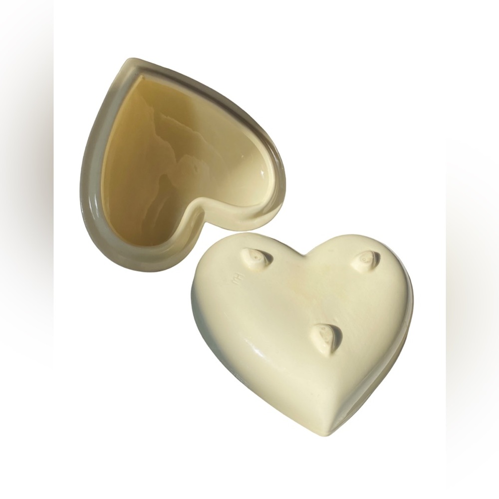 Rose Ceramic Heart Container - Picture 4 of 5